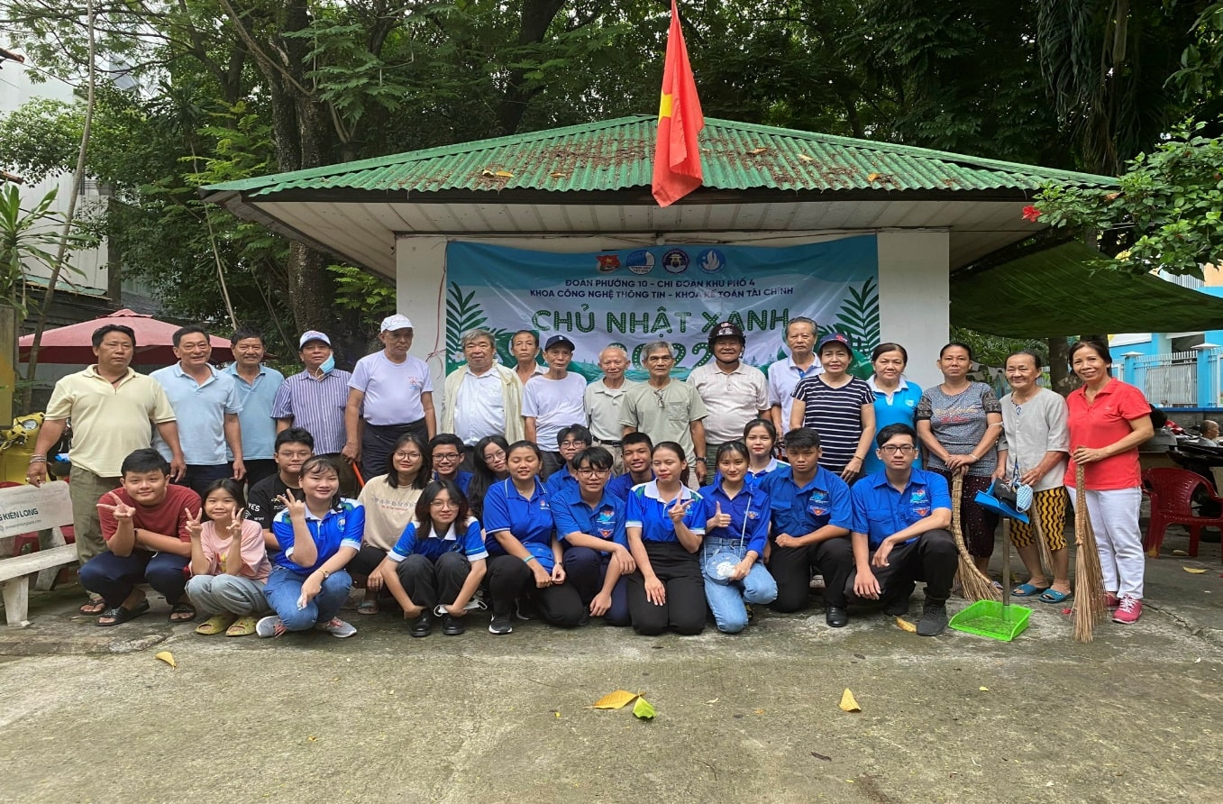 PHƯỜNG 10 RA QUÂN TỔNG VỆ SINH MÔI TRƯỜNG TRIỆT SẢN NƠI SINH SẢN CỦA MUỖI TRUYỀN BỆNH SỐT XUẤT HUYẾT TẠI KHU PHỐ 3 VÀ 4